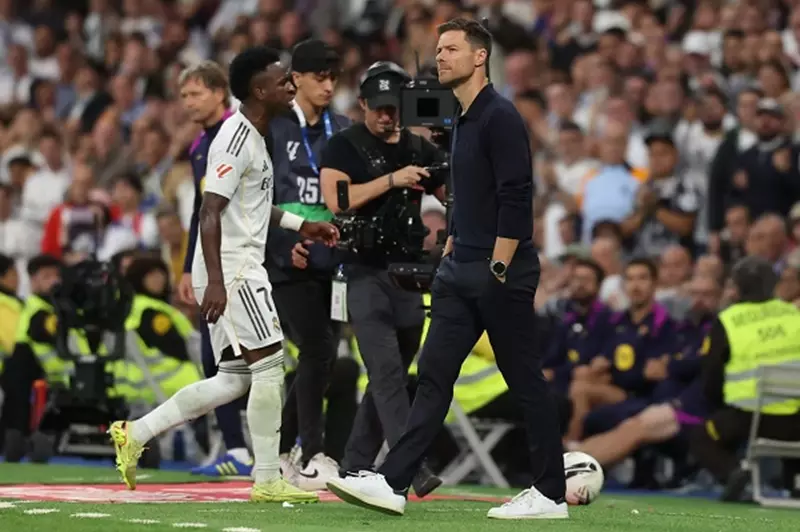 سكاي: ريال مدريد أصبح منفتحًا على بيع فينيسيوس جونيور